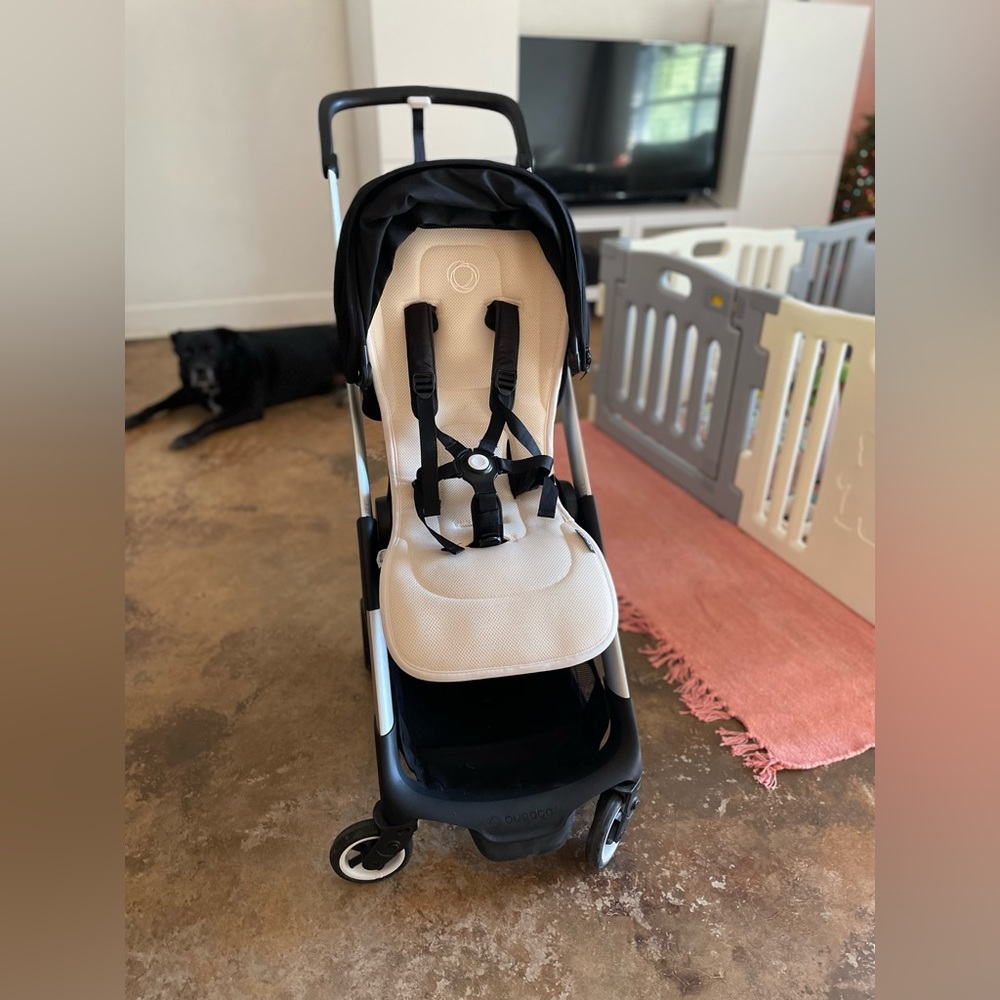 Super compact Bugaboo Ant stroller
